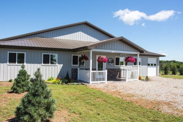 Petland Breeders Spotlight on Stoney Creek Kennel: Where Does Petland Get Their Puppies?